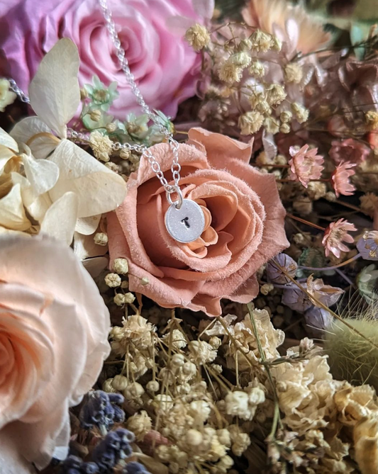 Bridesmaid pendant with flowers